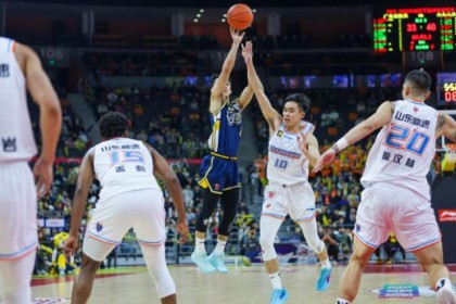 开云下载-【观察】广东靠什么8连胜？寻找小外援仍旧刻不容缓